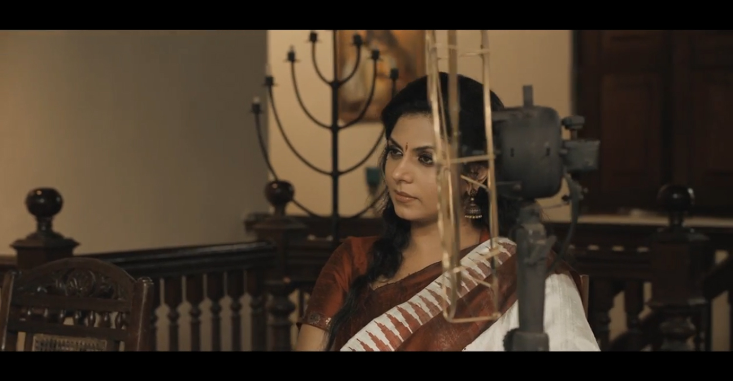 Etho Navikar song from Angels-MP3-Video-Songs-Indrajith-Asha Sarath-Jean Markose-Onlookers Media