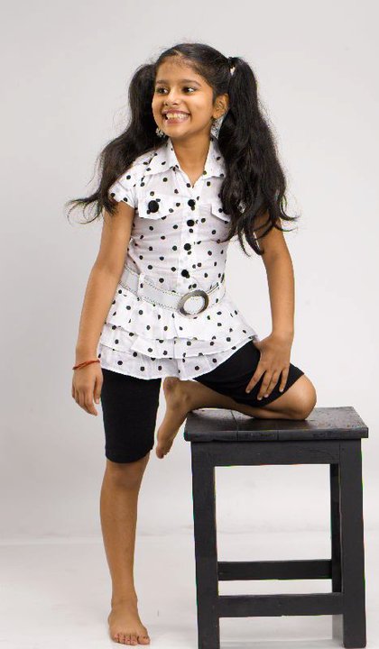 Nayanthara Chakravarthy-Baby Nayanthara-Stills-Images-Photos-Gallery-Videos-Onlookers Media