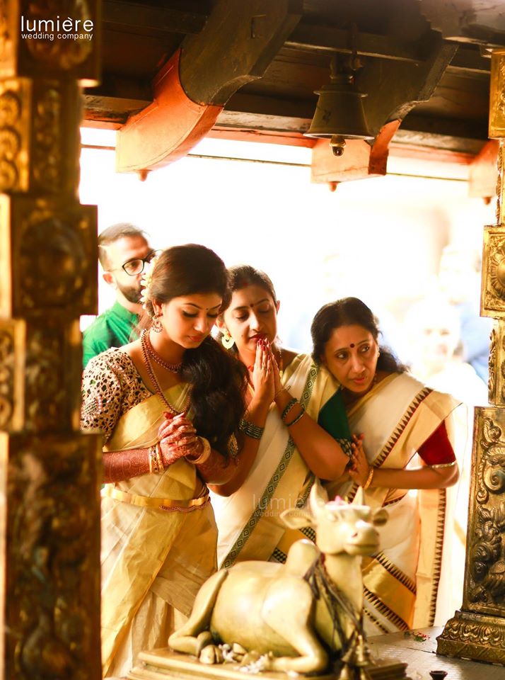 http://onlookersmedia.in/wp-content/uploads/2016/09/Pretham-Actress-Sharanya-Menon-Wedding-Stills-Photos-16.jpg