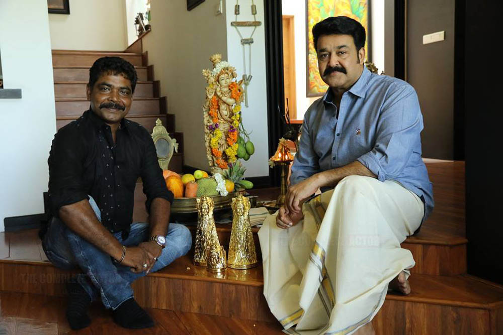 How did Antony Perumbavoor join with Mohanlal ?