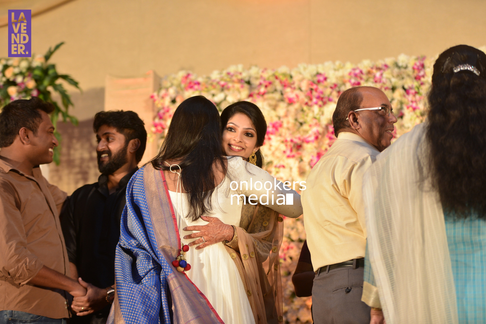 http://onlookersmedia.in/wp-content/uploads/2017/04/Dhyan-Sreenivasan-Wedding-Reception-Stills-Photo-134.jpg