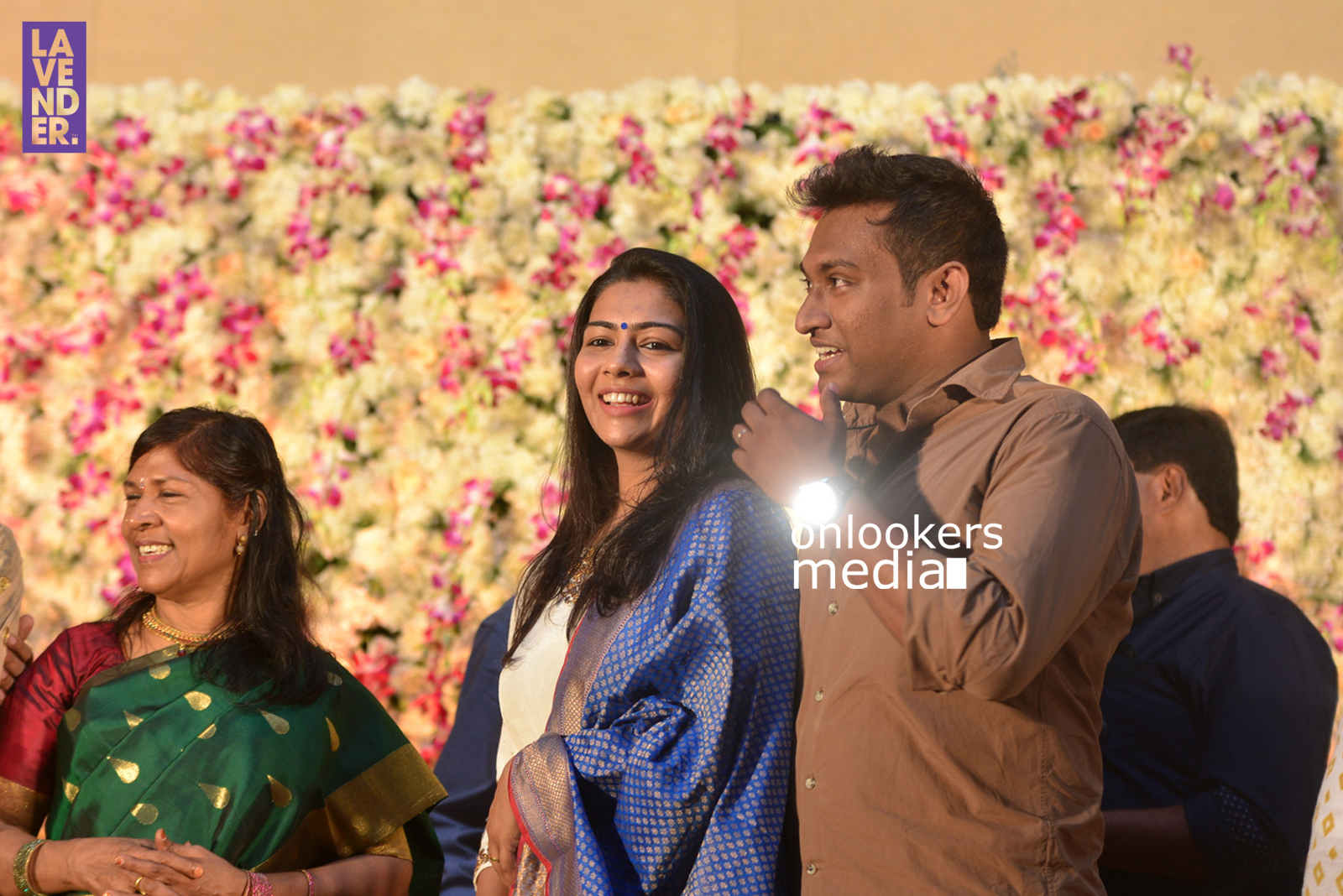 http://onlookersmedia.in/wp-content/uploads/2017/04/Dhyan-Sreenivasan-Wedding-Reception-Stills-Photo-137.jpg