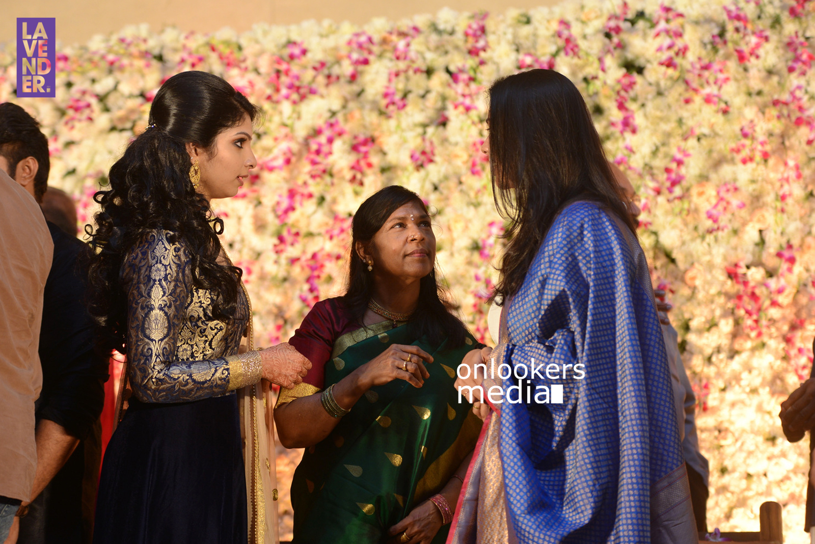 https://onlookersmedia.in/wp-content/uploads/2017/04/Dhyan-Sreenivasan-Wedding-Reception-Stills-Photo-138.jpg