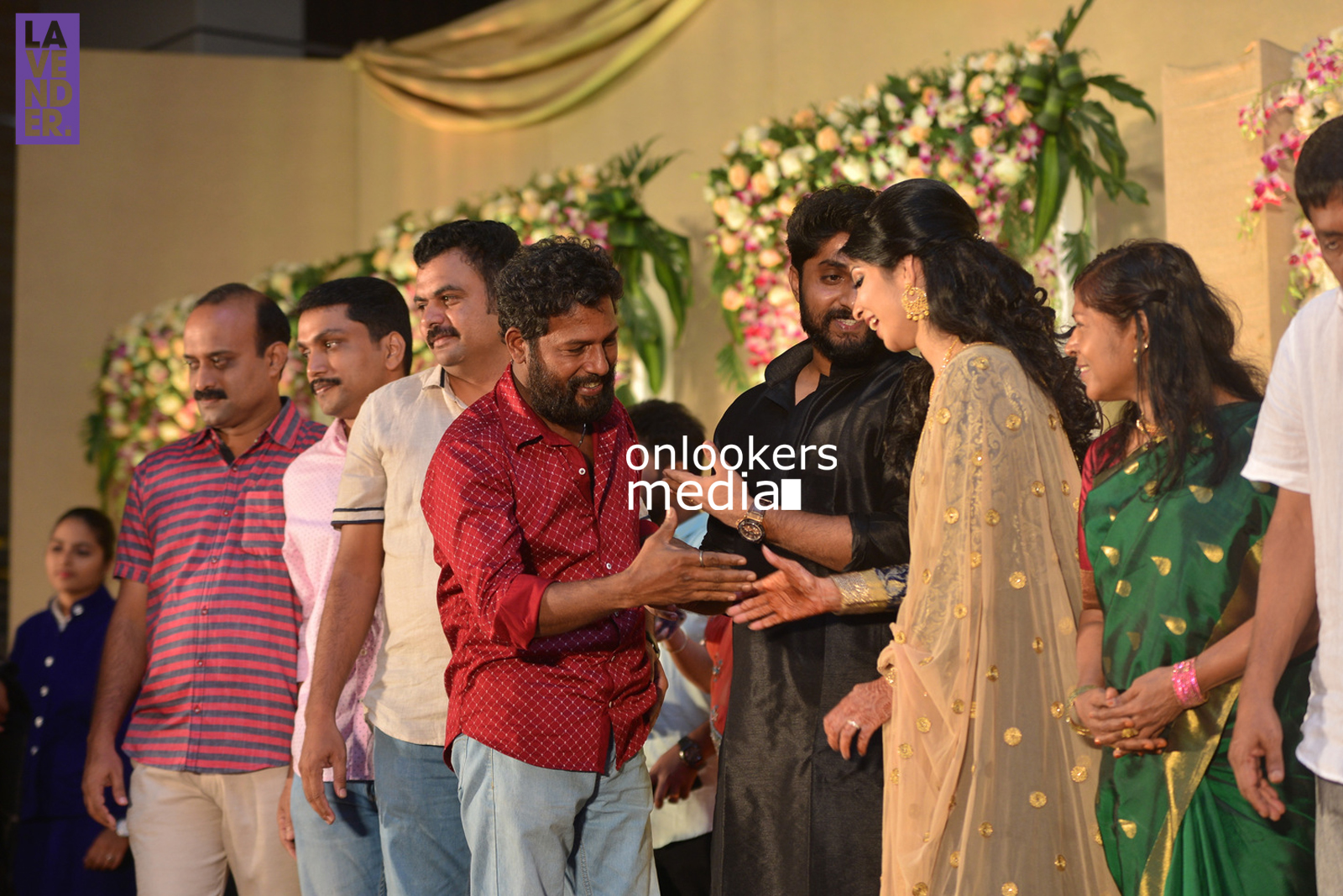 http://onlookersmedia.in/wp-content/uploads/2017/04/Dhyan-Sreenivasan-Wedding-Reception-Stills-Photo-36.jpg
