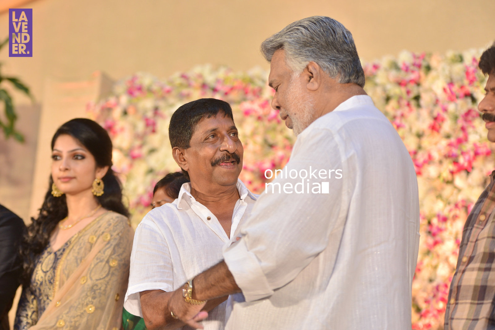 https://onlookersmedia.in/wp-content/uploads/2017/04/Dhyan-Sreenivasan-Wedding-Reception-Stills-Photo-38.jpg