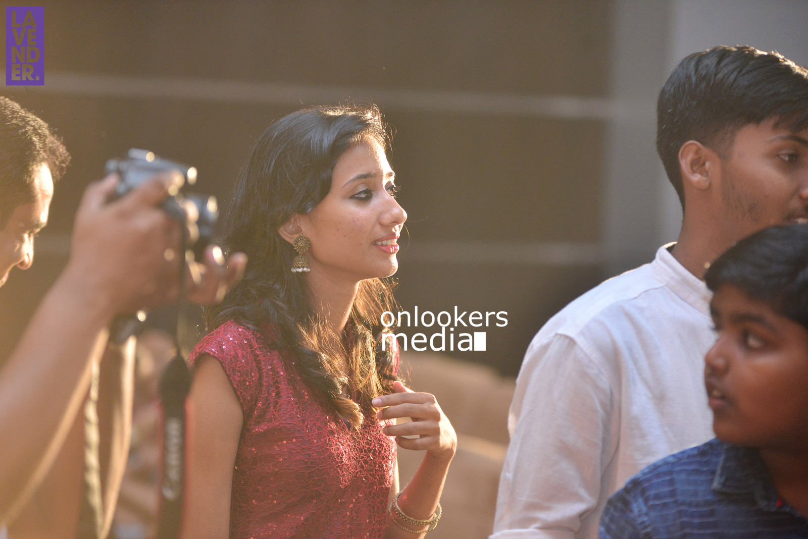 https://onlookersmedia.in/wp-content/uploads/2017/04/Dhyan-Sreenivasan-Wedding-Reception-Stills-Photo-44.jpg