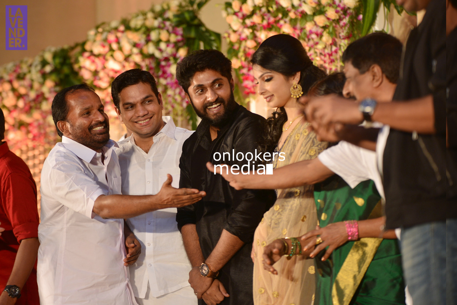 http://onlookersmedia.in/wp-content/uploads/2017/04/Dhyan-Sreenivasan-Wedding-Reception-Stills-Photo-45.jpg