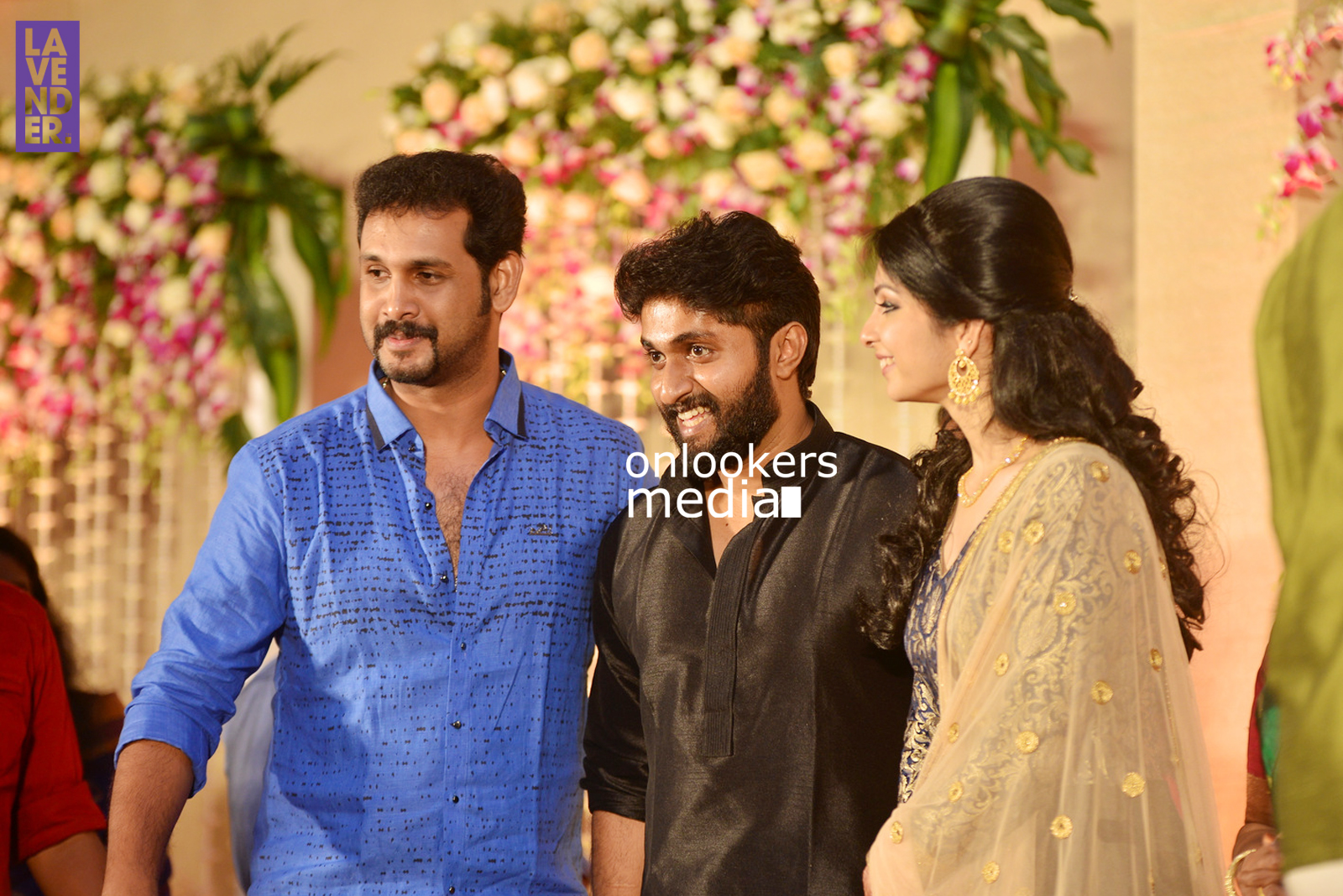http://onlookersmedia.in/wp-content/uploads/2017/04/Dhyan-Sreenivasan-Wedding-Reception-Stills-Photo-51.jpg
