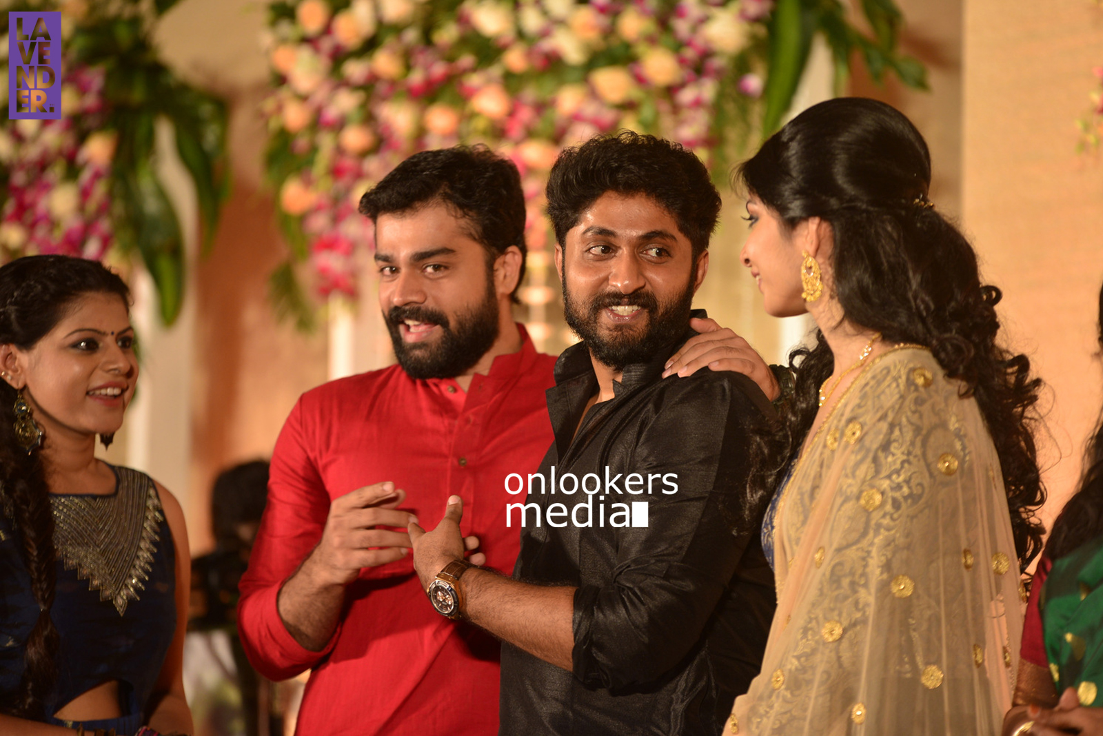 http://onlookersmedia.in/wp-content/uploads/2017/04/Dhyan-Sreenivasan-Wedding-Reception-Stills-Photo-55.jpg