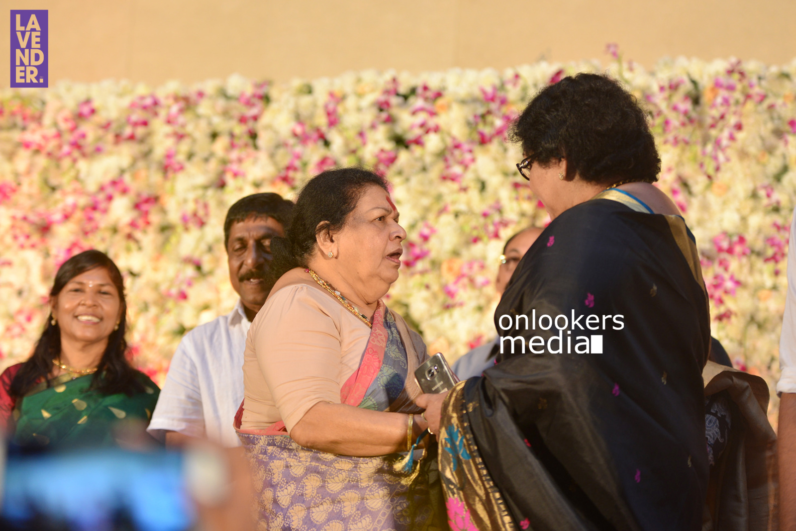 https://onlookersmedia.in/wp-content/uploads/2017/04/Dhyan-Sreenivasan-Wedding-Reception-Stills-Photo-80.jpg