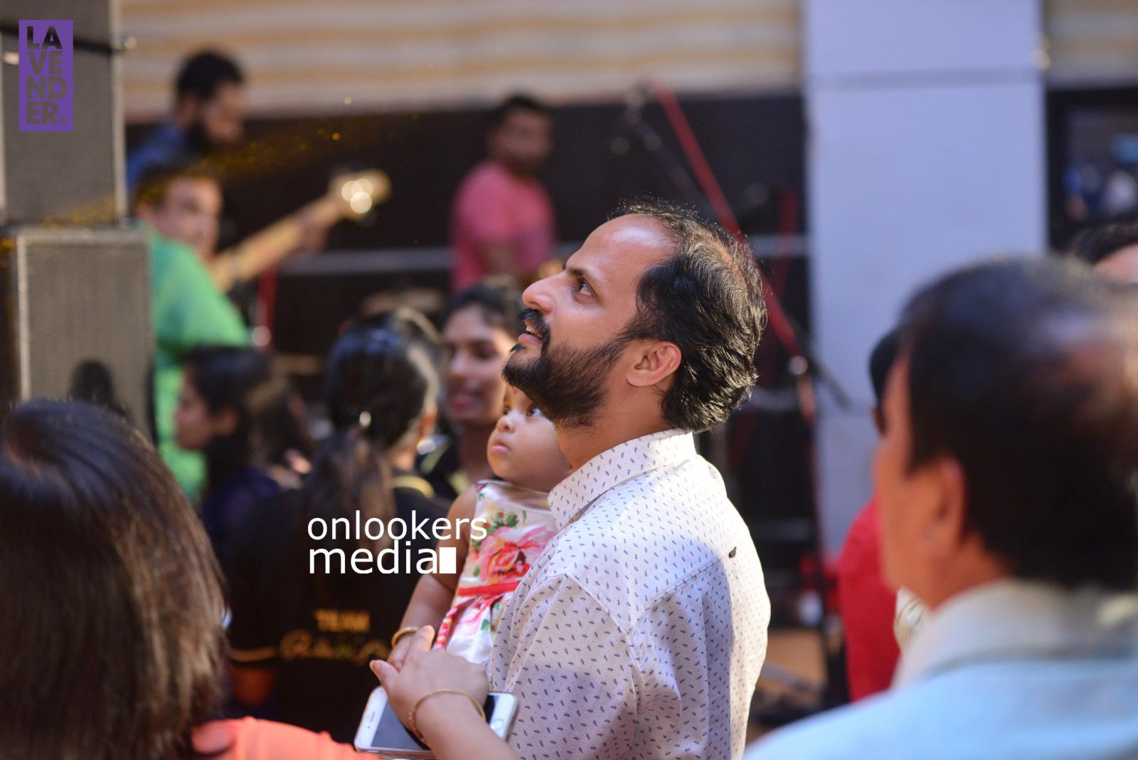 http://onlookersmedia.in/wp-content/uploads/2017/04/Dhyan-Sreenivasan-Wedding-Reception-Stills-Photo-83.jpg