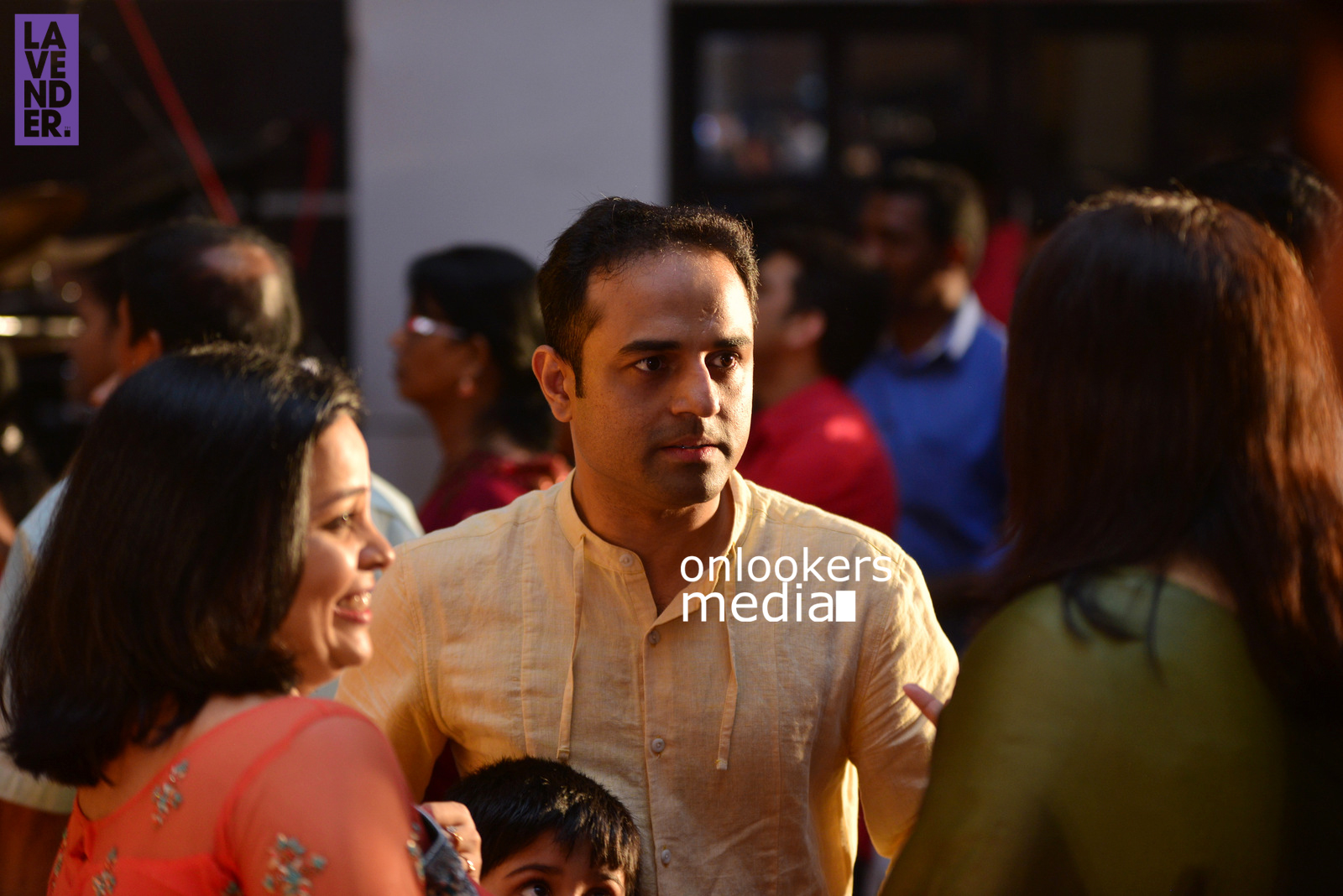 http://onlookersmedia.in/wp-content/uploads/2017/04/Dhyan-Sreenivasan-Wedding-Reception-Stills-Photo-85.jpg