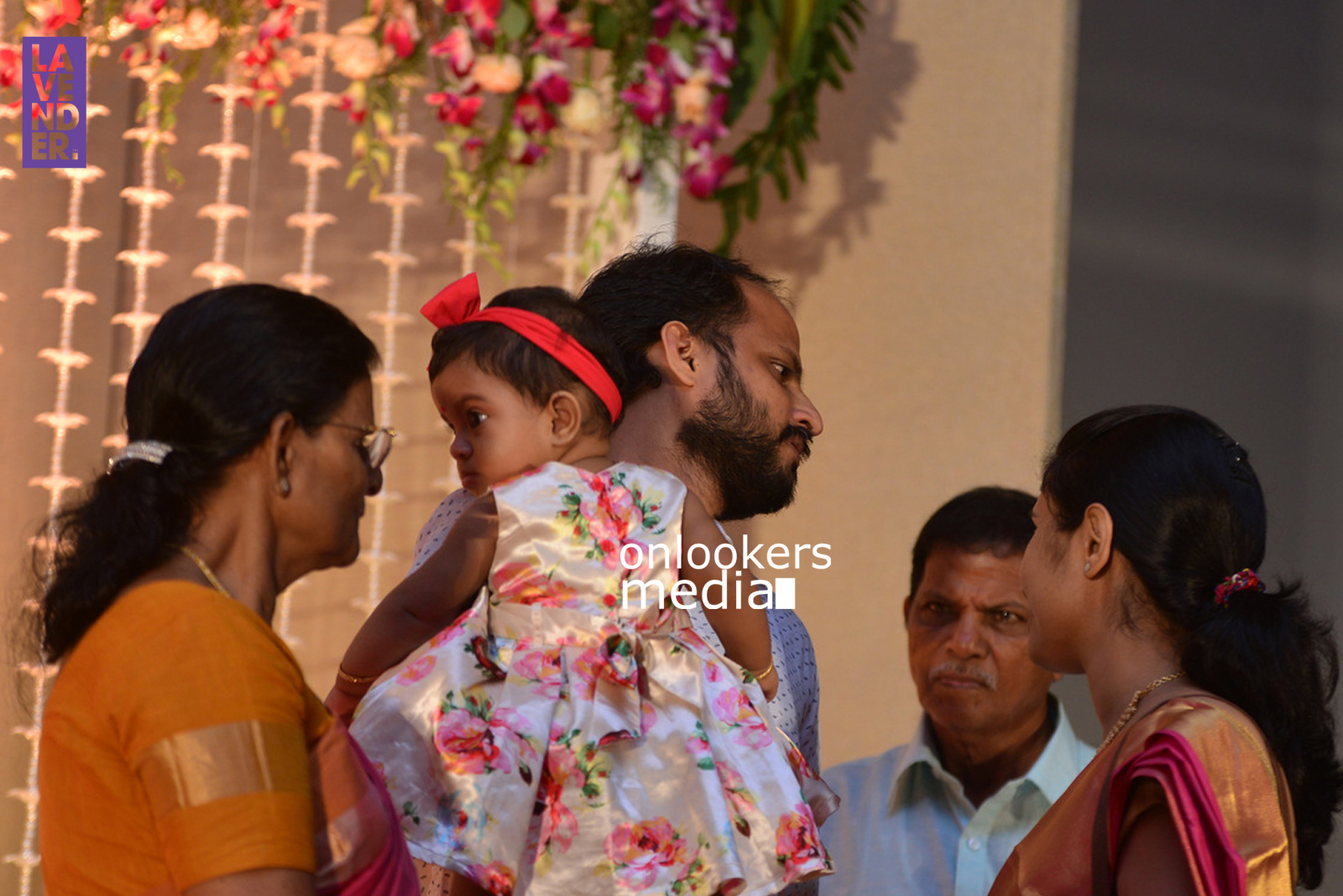 http://onlookersmedia.in/wp-content/uploads/2017/04/Dhyan-Sreenivasan-Wedding-Reception-Stills-Photo-86.jpg