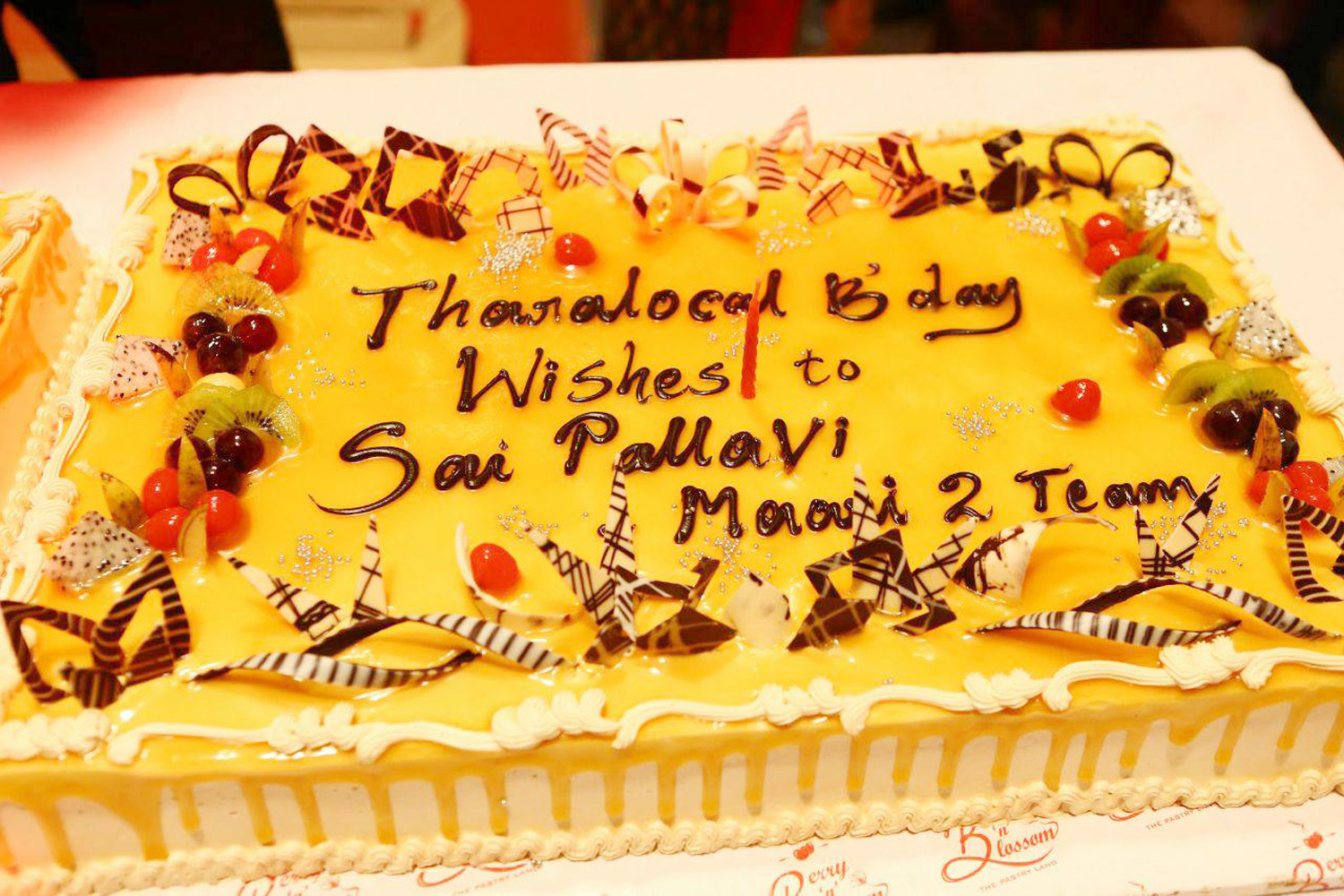 Sai Pallavi celebrates her birthday with Maari 2 team!