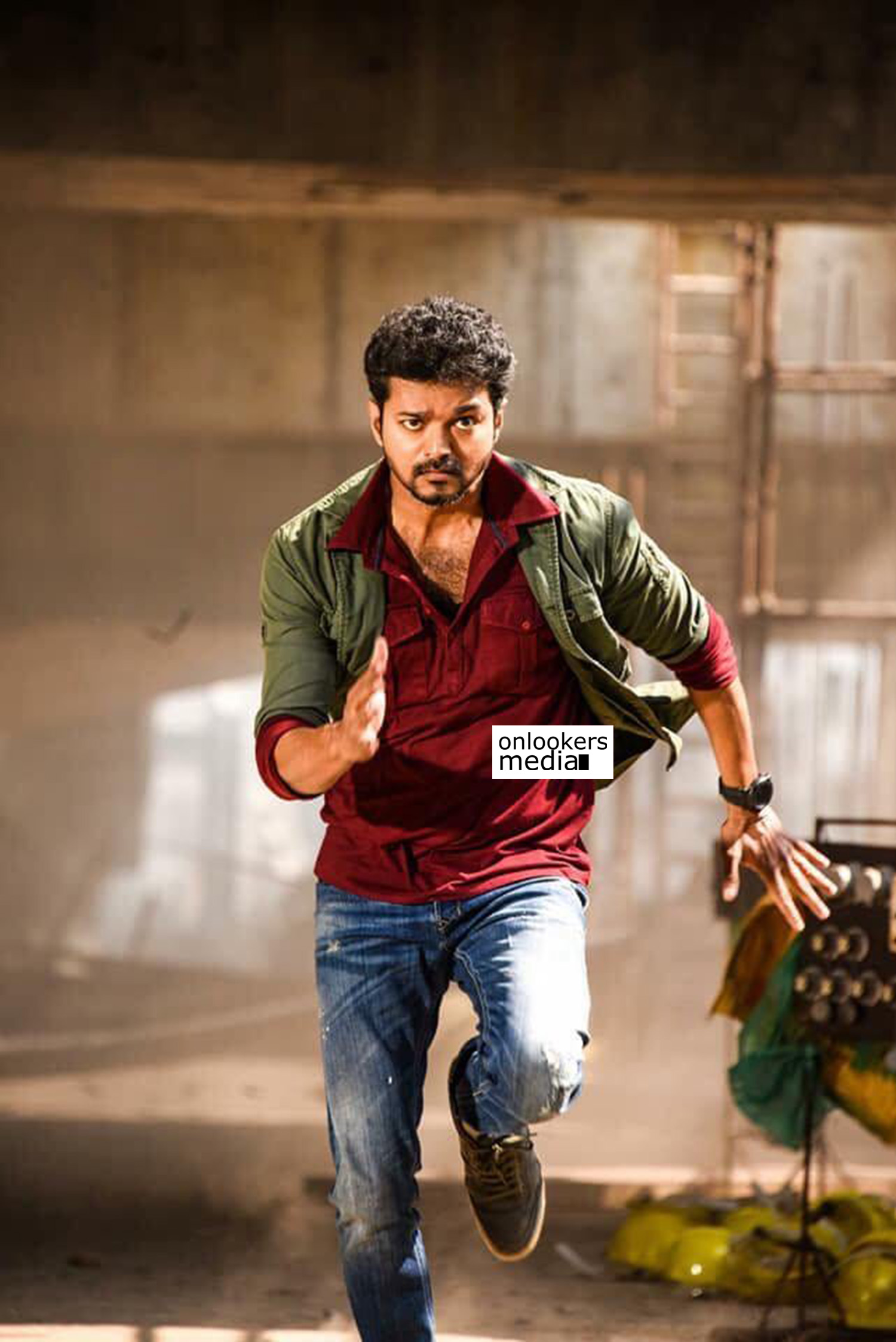 Sarkar Review A Diwali Feast For Vijay Fans