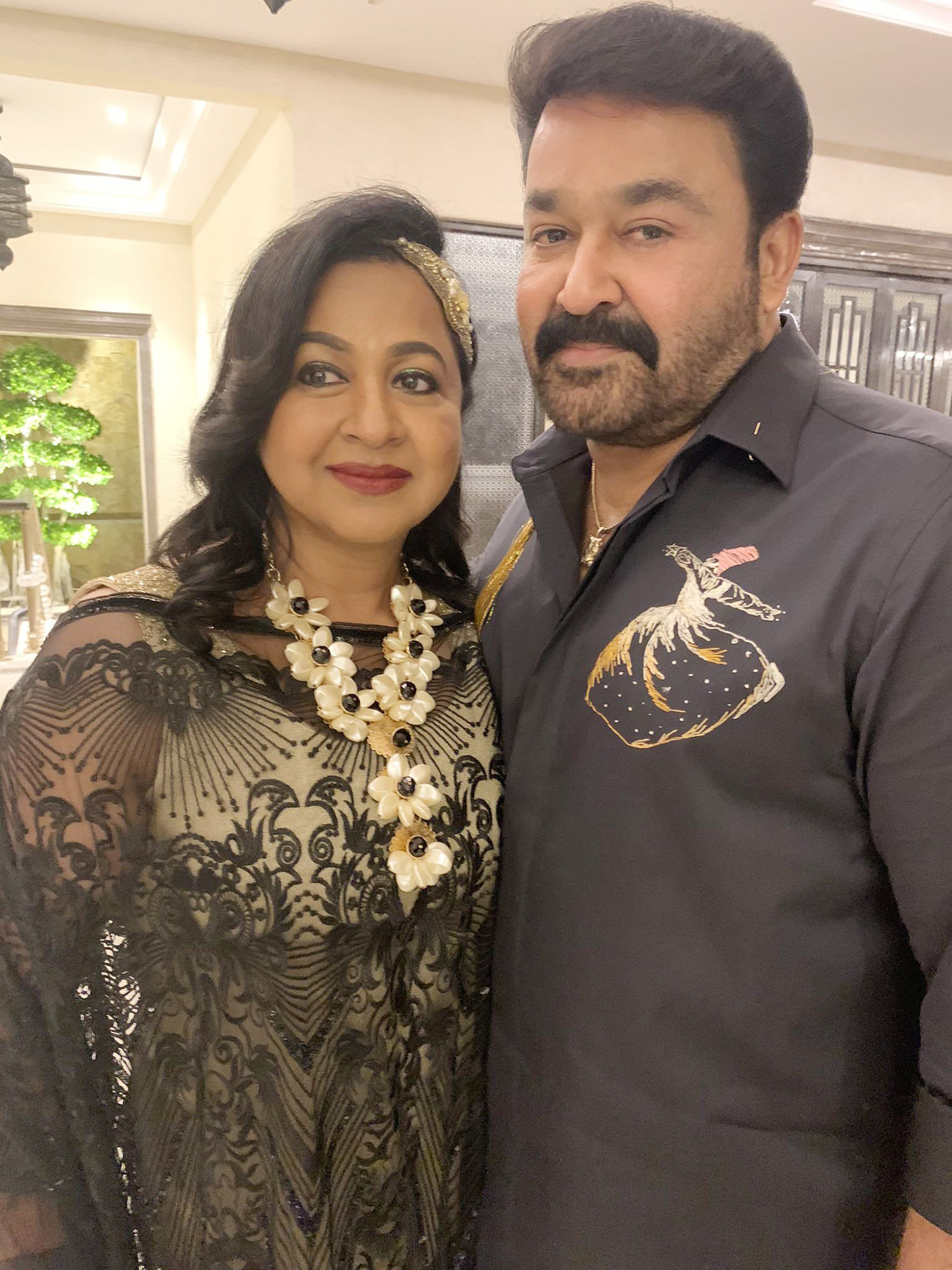 Chiranjeevi ,80's reunion,south indian film 80's reunion,80's stars reunion,80's reunion images,mohanlal chiranjeevi pics from 80's reunion,80's reunion party images