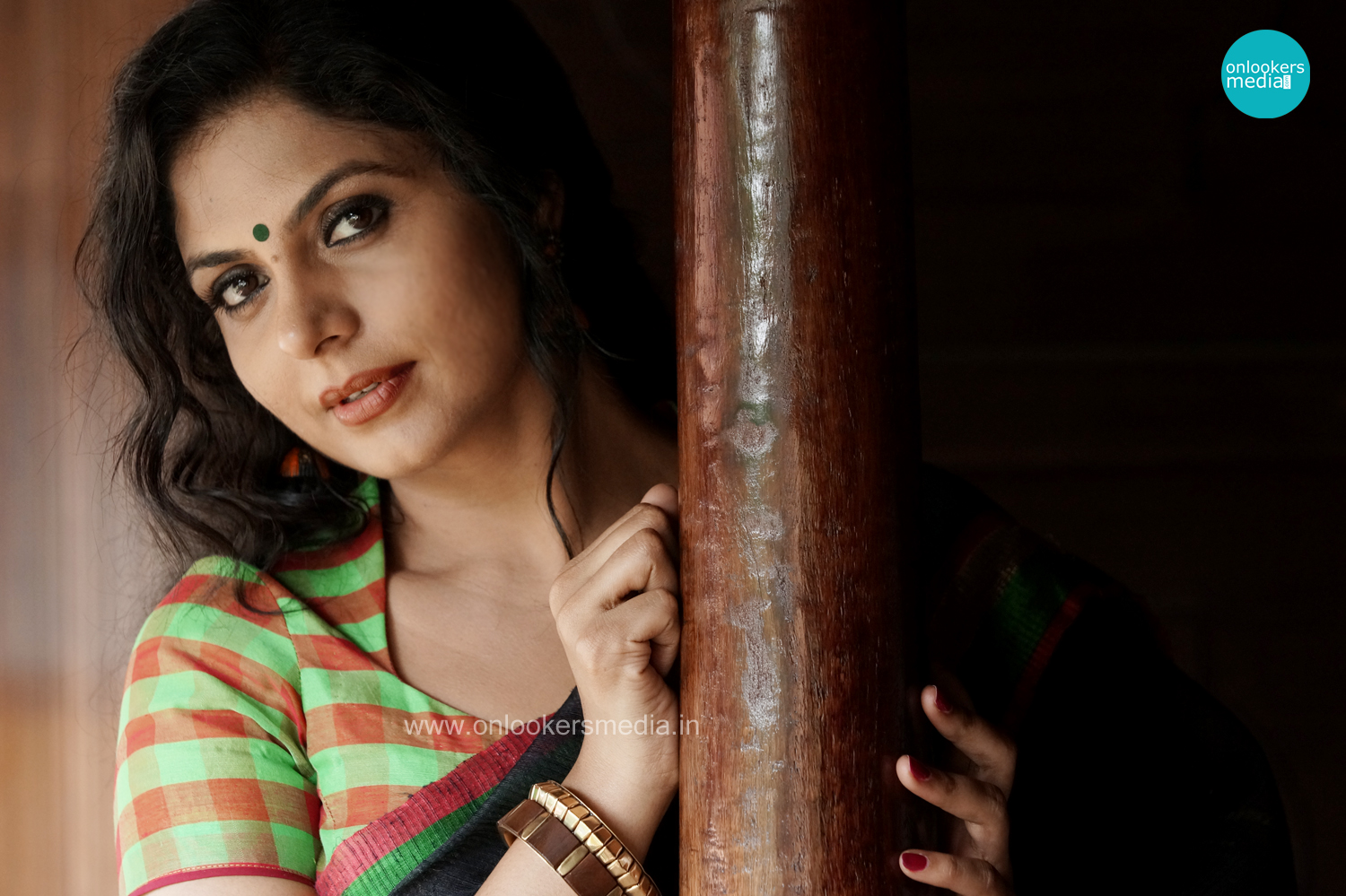 Asha Sharath in Angles Malayalam Movie-Stills-Images-Photos-Onlookers Media