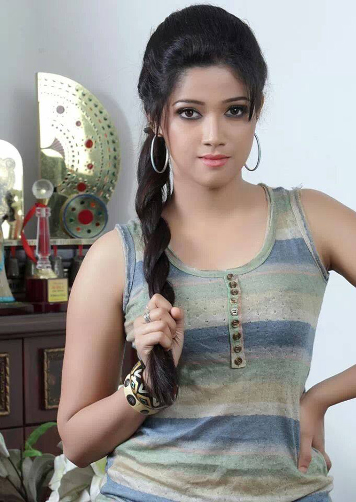 Abhirami Suresh Stills-Images-Photos-Malayalam Actress-Onlookers Media -  onlookersmedia