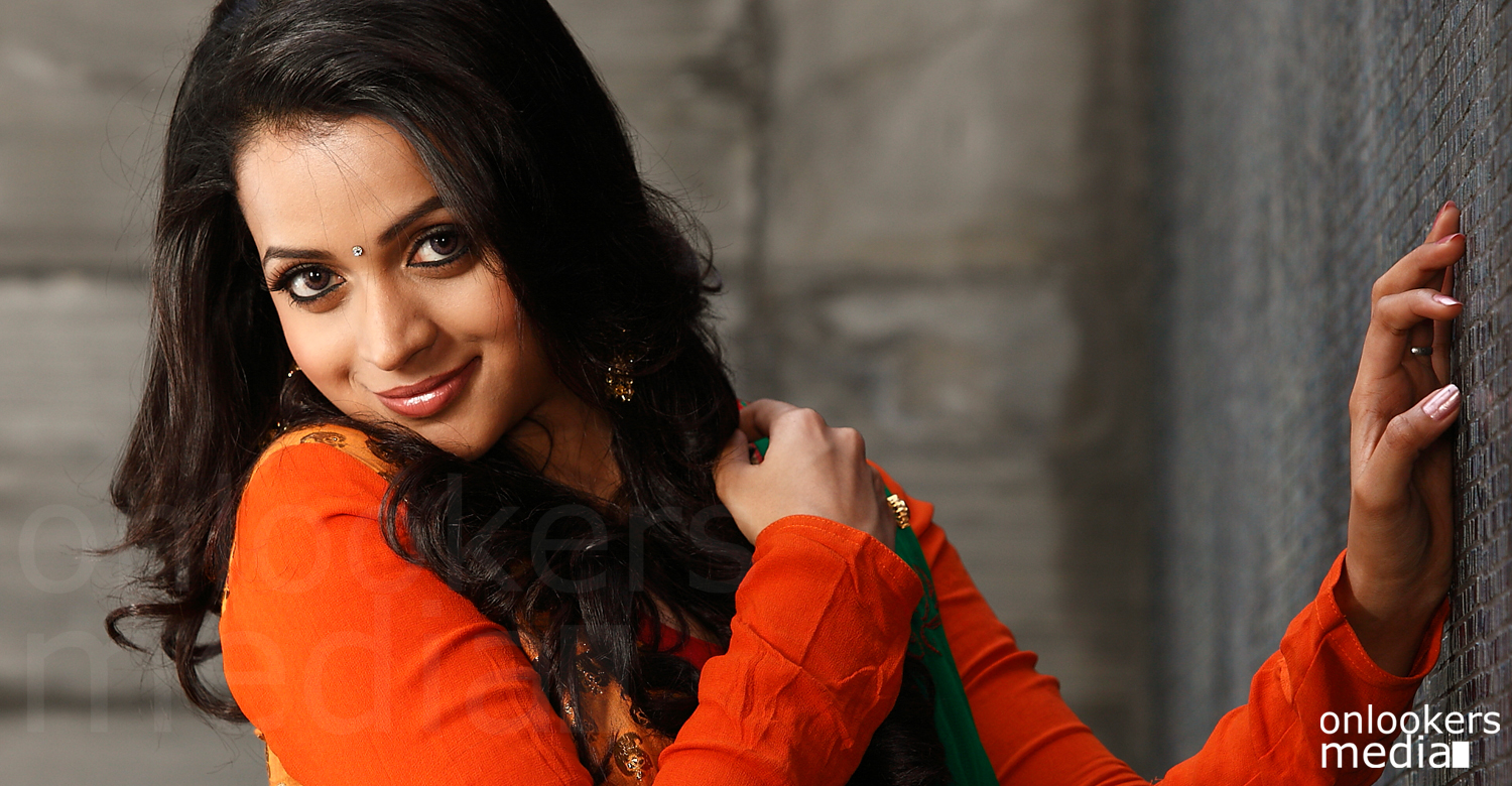 actress Bhavana, Bhavana against superstar, ban for Bhavana in malayalam movies, mollywood, latest malayalam movie