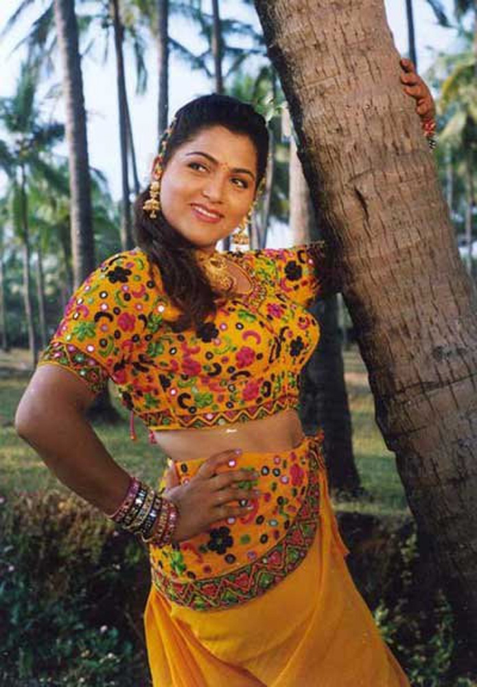 Www Tamil Sex Kushboo Nadigai Videos - Actress Kushboo Old Photos-Unseen-Rare Pics - onlookersmedia