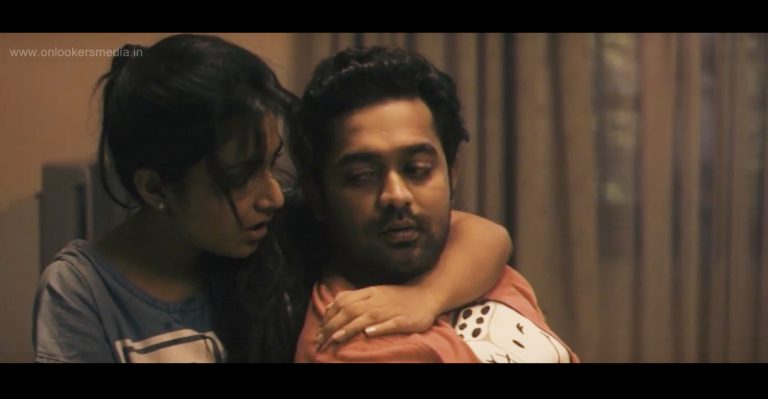 Poyimaranjo Anuraga Karikkin Vellam Song