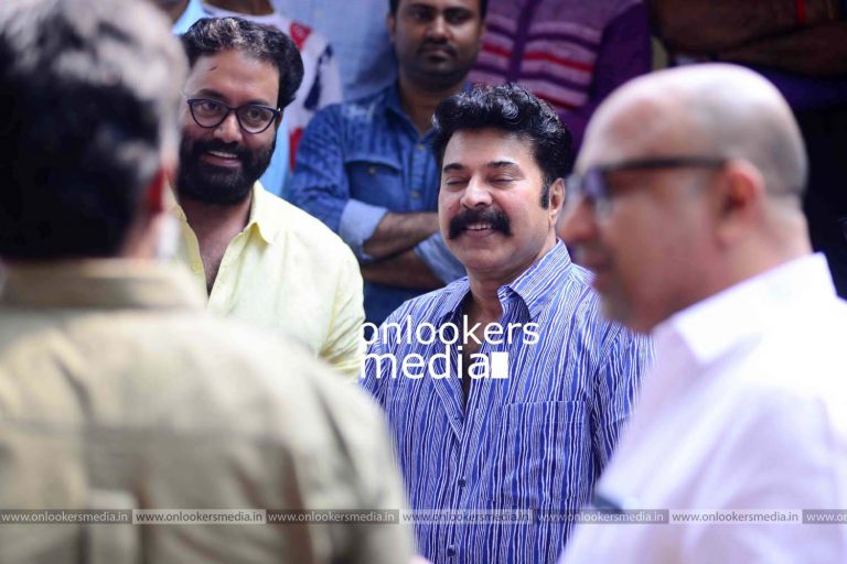Puthan Panam Pooja Stills Photo