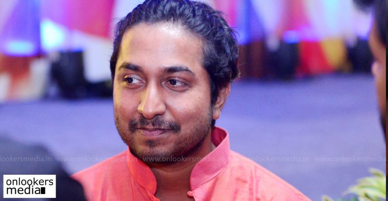 Vineeth Sreenivasan’s next titled as Aana Alaralodalaral