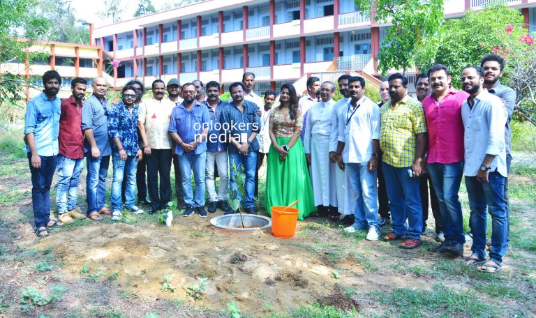 Lal Jose-Mohanlal movie Pooja ceremony stills