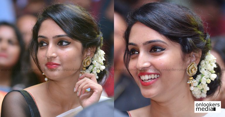 Jacobinte Swargarajyam fame Reba Monica John bags a Tamil movie